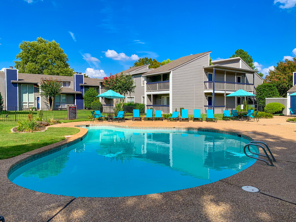 Laurel Parc in Shreveport, LA - Building Photo