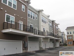 58 Cannon St in North Brunswick, NJ - Building Photo - Building Photo