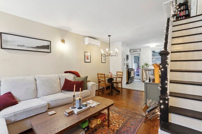 715 Ellsworth St in Philadelphia, PA - Building Photo - Building Photo