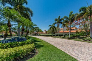 5035 Harmony Cir in Vero Beach, FL - Building Photo