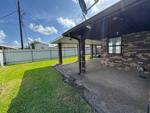 940 Lee St in Marrero, LA - Foto de edificio - Building Photo