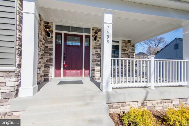 7408 Bethune St in Falls Church, VA - Building Photo - Building Photo