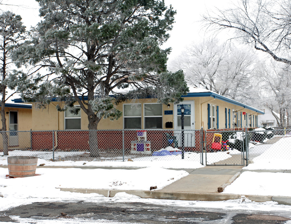 The Pines in Colorado Springs, CO - Building Photo