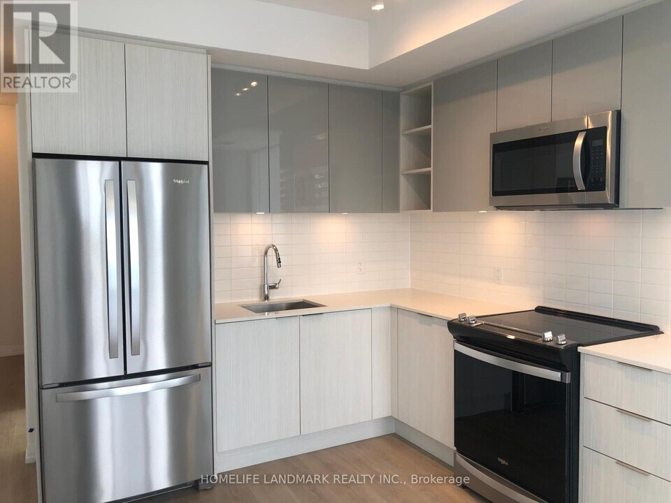 50-2950 Dunfield Ave in Toronto, ON - Building Photo
