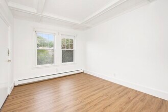 1730 Commonwealth Ave in Boston, MA - Foto de edificio - Building Photo