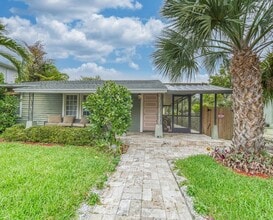 216 S Ocean Blvd in Manalapan, FL - Building Photo - Building Photo