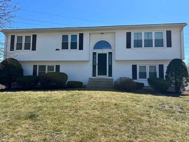 property at 5 Meadowsweet Rd