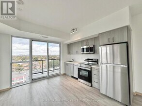 3421 Sheppard Ave E in Toronto, ON - Building Photo - Building Photo
