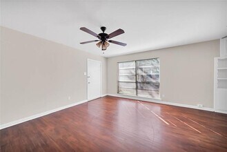 1914 McDuffie St-Unit -2 in Houston, TX - Foto de edificio - Building Photo