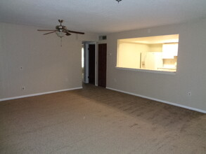 530 Cranes Way, Unit 306 in Altamonte Springs, FL - Building Photo - Building Photo