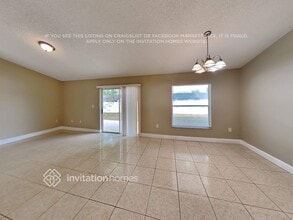 15945 Greater Groves Blvd in Clermont, FL - Foto de edificio - Building Photo