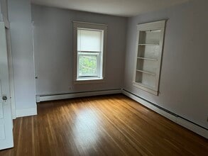 221 S Reading Ave, Unit Apt. #2 in Boyertown, PA - Building Photo - Building Photo
