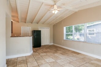 1616 NW 16th St in Fort Lauderdale, FL - Foto de edificio - Building Photo