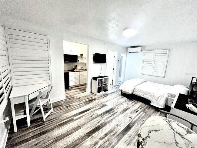 935 S Atlantic Ave in Daytona Beach, FL - Building Photo - Building Photo