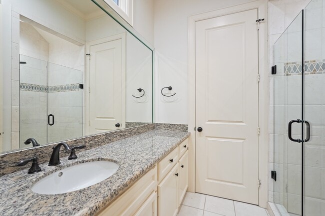 property at 521 Lovett Blvd