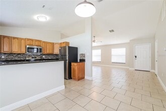 804 Darby Dr in Kissimmee, FL - Building Photo - Building Photo