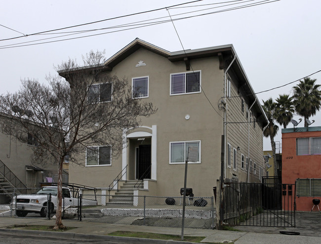 1122 E 17th St in Oakland, CA - Building Photo - Building Photo