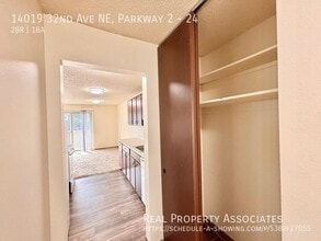 Parkway Apartments in Seattle, WA - Foto de edificio - Building Photo