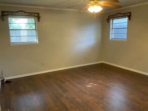 1470 W South Loop in Stephenville, TX - Building Photo - Building Photo
