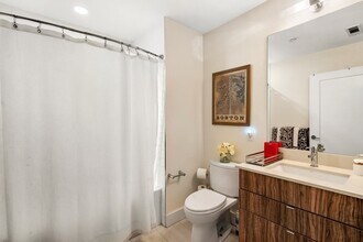 253 Meridian St, Unit #507 in Boston, MA - Building Photo - Building Photo