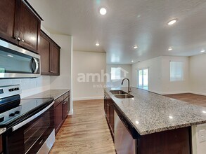 1854 N Oconner Ave in Meridian, ID - Building Photo - Building Photo