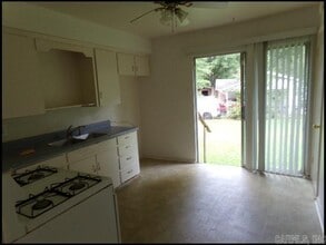 48 S Wakefield Dr in Little Rock, AR - Building Photo - Building Photo