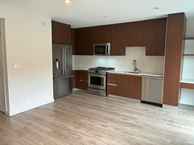 1445 9th St, Unit 202 in Santa Monica, CA - Foto de edificio - Building Photo