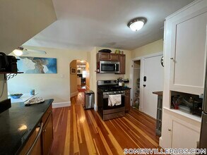 21 Chandler St, Unit 3 in Somerville, MA - Building Photo - Building Photo