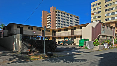 King Charles in Honolulu, HI - Building Photo - Building Photo