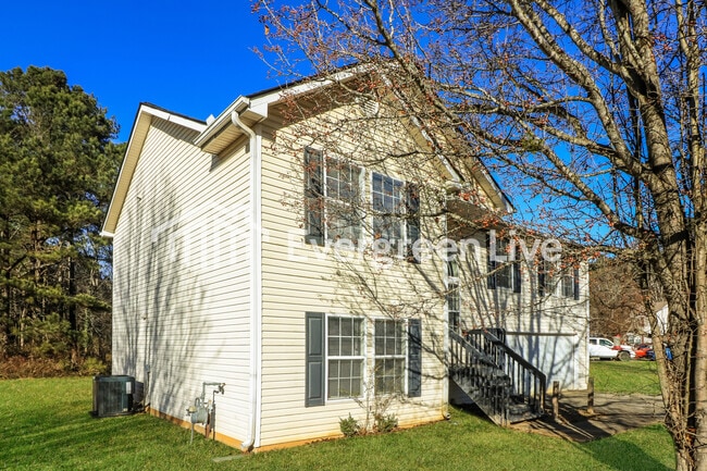 7331 Bramble Oak Dr in Douglasville, GA - Building Photo - Building Photo