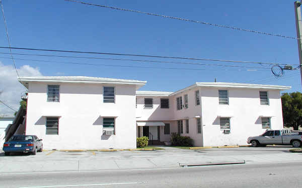 915 SW 7th St in Miami, FL - Building Photo - Building Photo