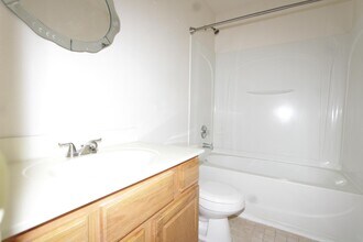 2133 Rindle Dr in High Point, NC - Building Photo - Building Photo