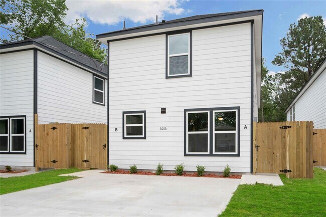6006 Wedgefield St photo'