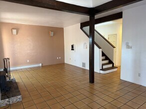 814 Southeast Cir NW in Albuquerque, NM - Building Photo - Building Photo