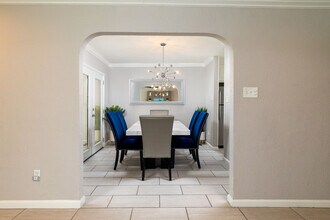 2213 Park Hill Dr in Fort Worth, TX - Building Photo - Building Photo