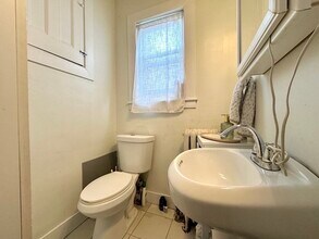 35 Bay State Rd, Unit 5 in Boston, MA - Building Photo - Building Photo