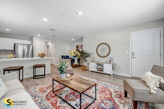 6457 Breezy Oaks Wy, Unit 201 in Jacksonville, FL - Building Photo - Building Photo