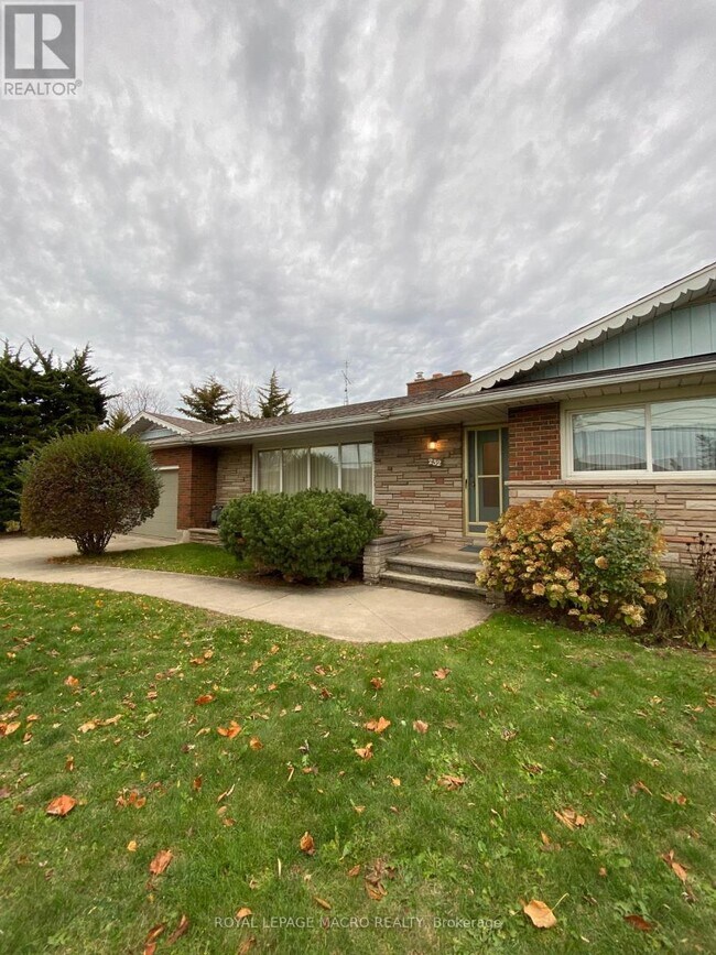 232 McNeilly Rd in Hamilton, ON - Building Photo - Building Photo