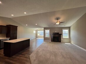 2301 Redmond Ave in Des Moines, IA - Building Photo - Building Photo