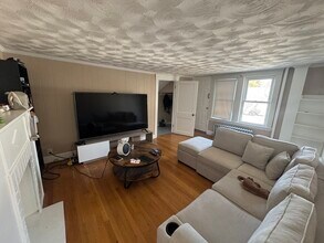 187 Danforth St in Framingham, MA - Building Photo - Building Photo