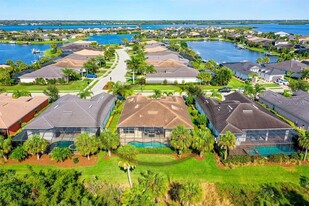 5207 Lake Overlook Ave in Bradenton, FL - Foto de edificio - Building Photo