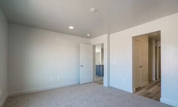 3183 E Sky Rim Wy in Saint George, UT - Building Photo - Building Photo
