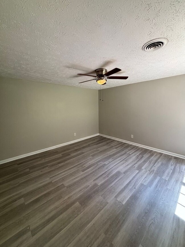 1545 Massachusetts Ave in Knoxville, TN - Building Photo - Building Photo