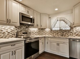 4095 Bonita Rd, Unit #105 in Bonita, CA - Building Photo