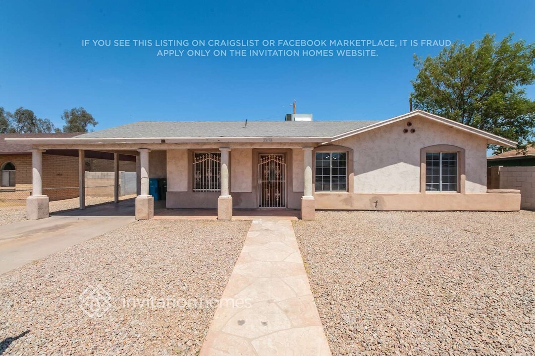 2226 W Hidalgo Ave in Phoenix, AZ - Building Photo