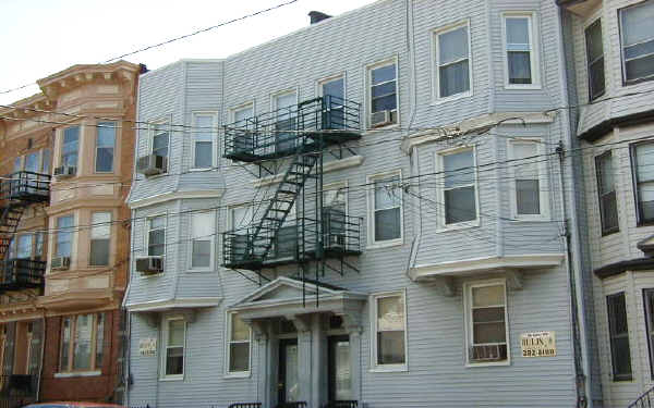 29-31 Thorne St in Jersey City, NJ - Building Photo - Building Photo