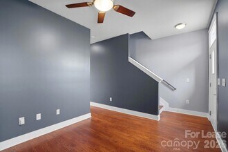 440 N McDowell St in Charlotte, NC - Foto de edificio - Building Photo