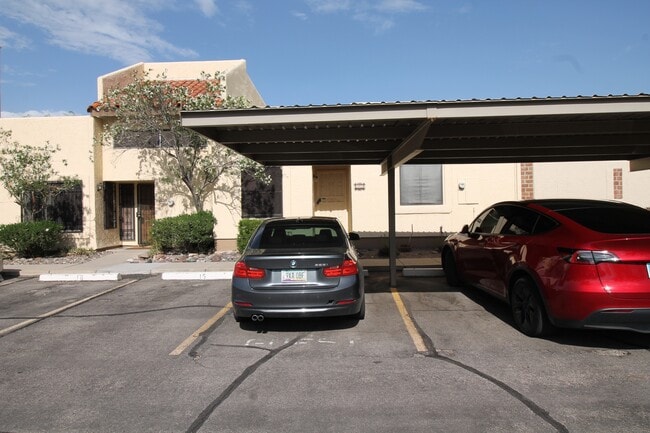 property at 2486 N Ironwood Ridge Dr