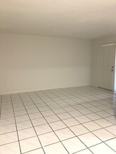 3226 Mary St in Miami, FL - Building Photo - Building Photo