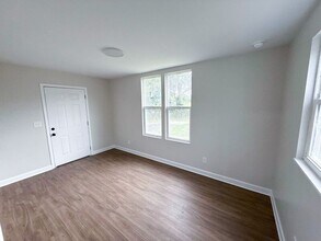 2479 Kitchner Dr in Columbus, OH - Building Photo - Building Photo